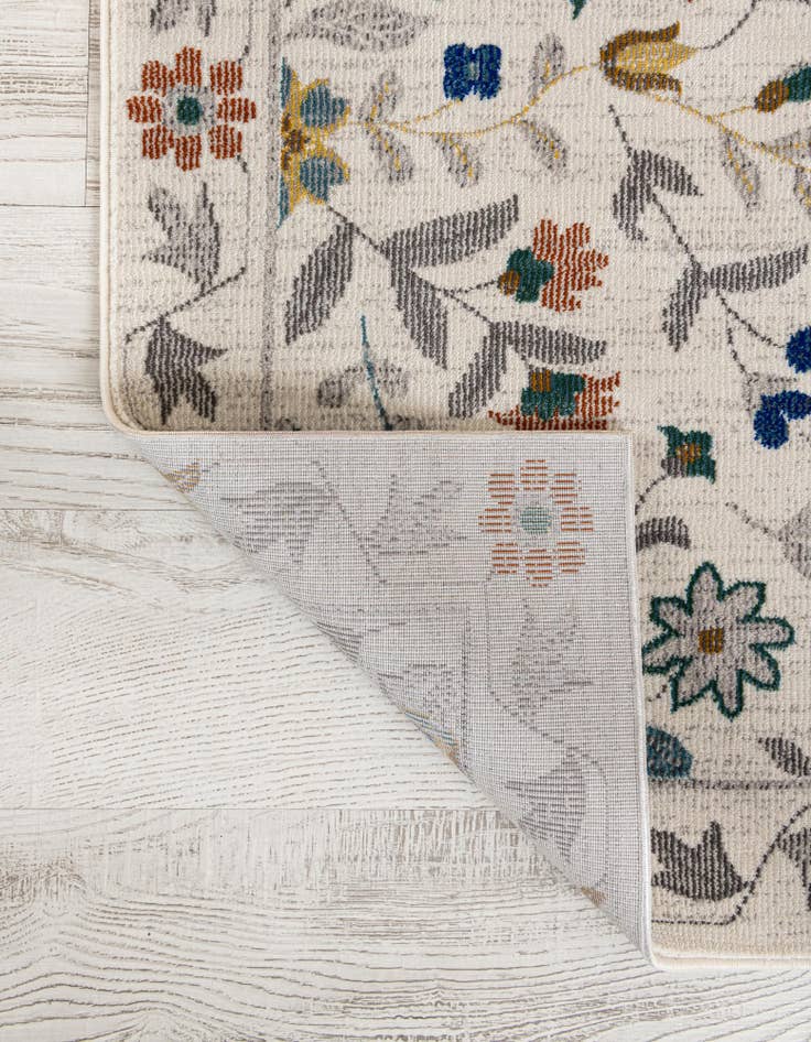 Detail image of 8' x 8' Blossom Square Rug