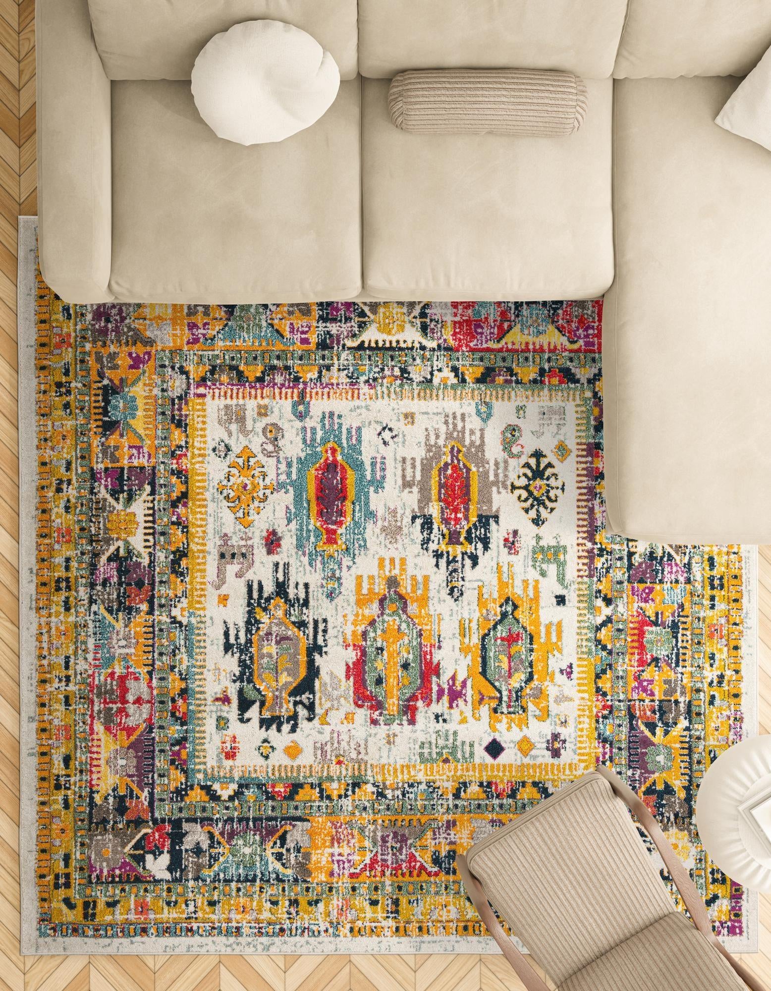 7' 10 x 7' 10 Carrington Square Rug