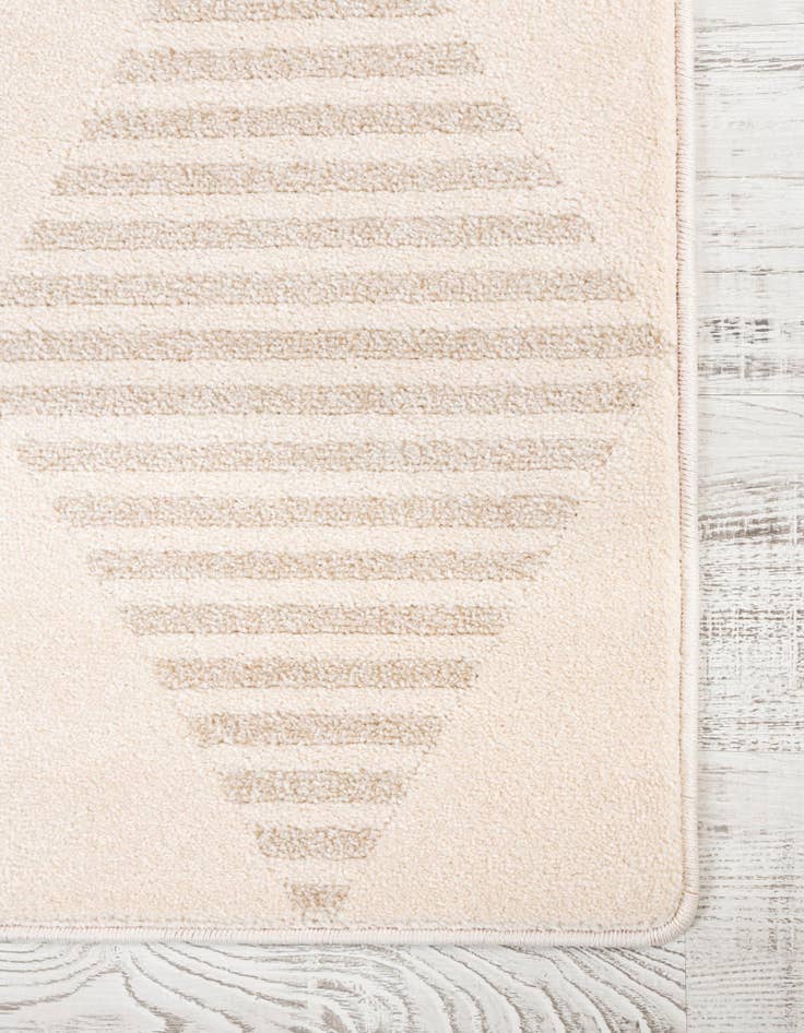 Detail image of 8' x 8' Contour Square Rug