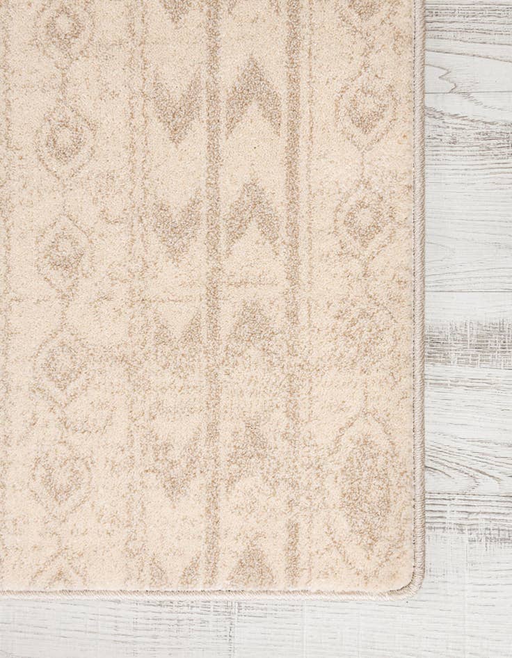 Detail image of 8' x 8' Contour Square Rug