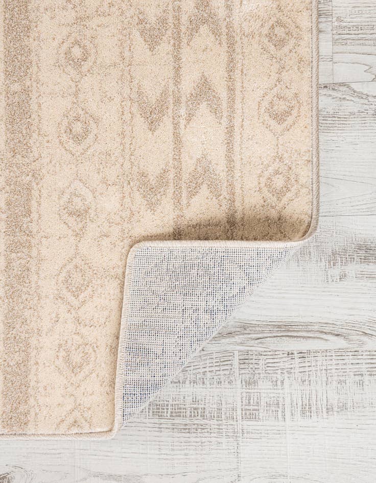 Detail image of 8' x 8' Contour Square Rug