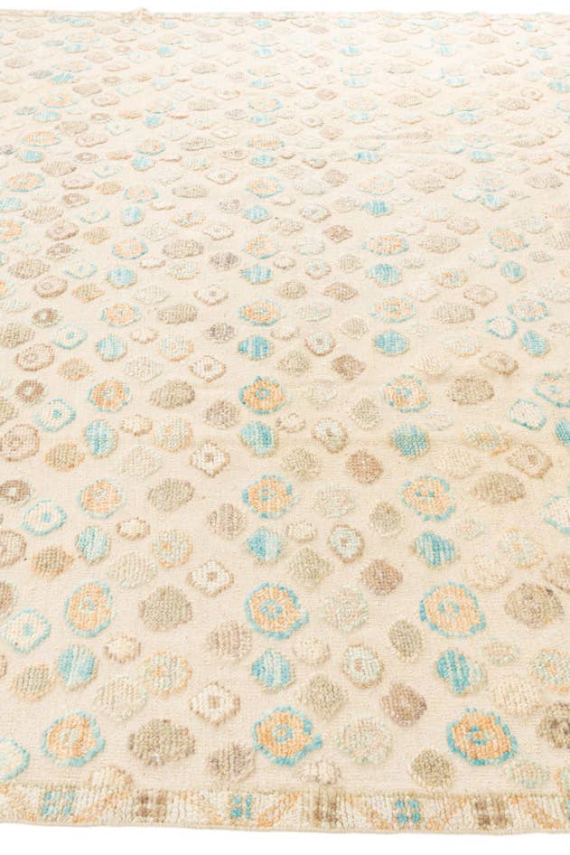 Detail image of 8' 8 x 8' 10 Hand Knotted Darya Wool Square Rug