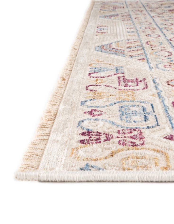 Detail image of 7' 10 x 7' 10 Deepa Square Rug