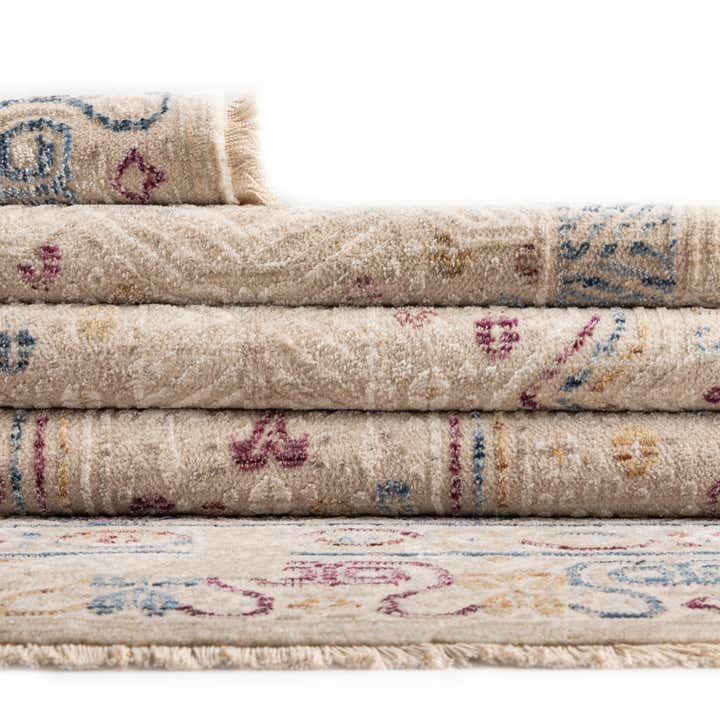 7' 10 x 7' 10 Deepa Square Rug