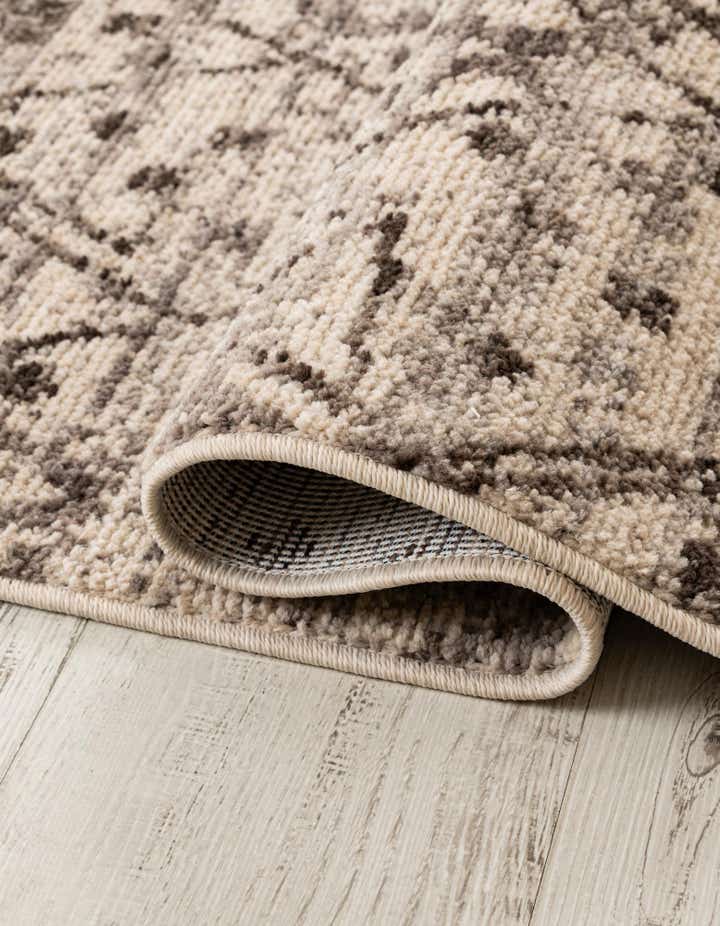 5' x 5' Grand Tradition Square Rug