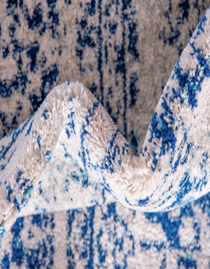 Detail image of 8' 4 x 8' 4 Heritage Square Rug