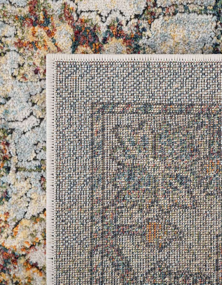 7' 10 x 7' 10 Isabella Square Rug