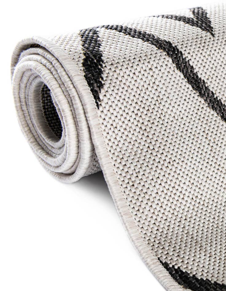 Detail image of 7' 10 x 7' 10  Washable Jill Zarin Turks and Caicos Indoor / Outdoor Square Rug