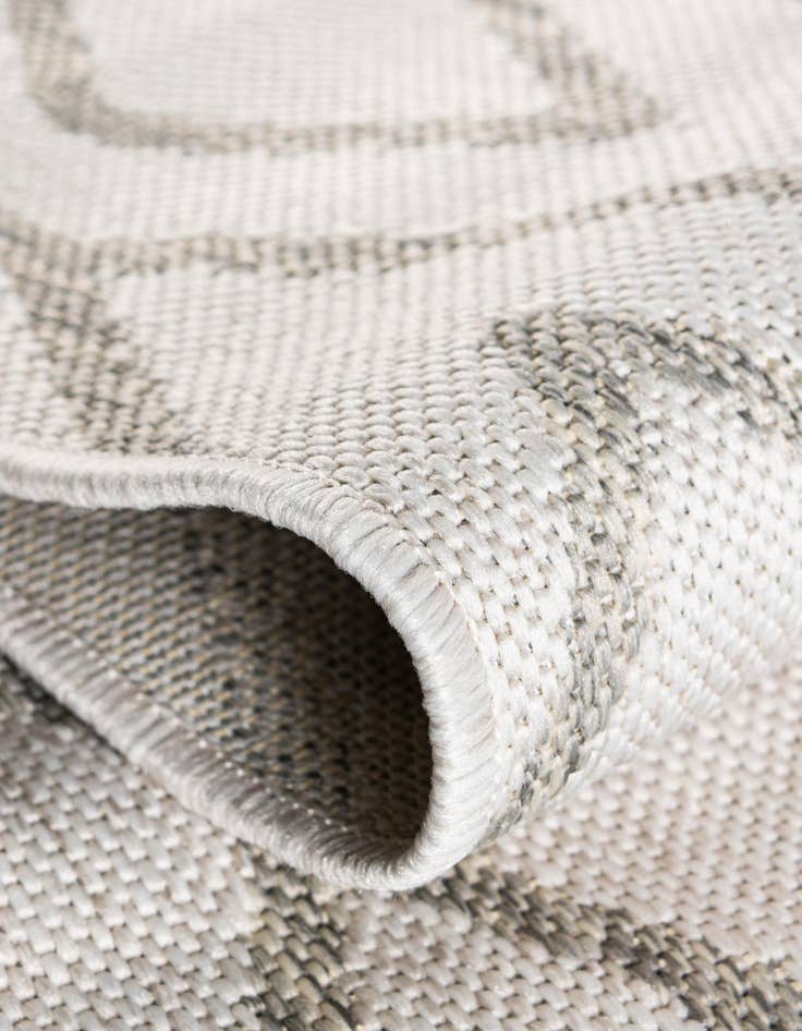 Detail image of 7' 10 x 7' 10 Easy-Clean Jill Zarin Indoor / Outdoor Square Rug