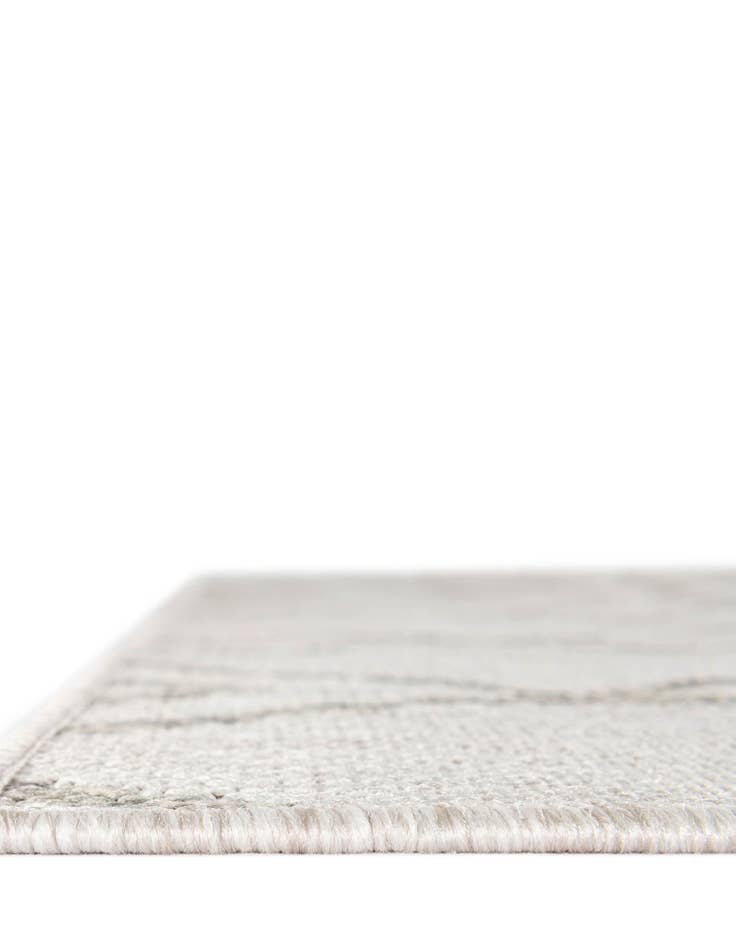 Detail image of 7' 10 x 7' 10 Easy-Clean Jill Zarin Indoor / Outdoor Square Rug