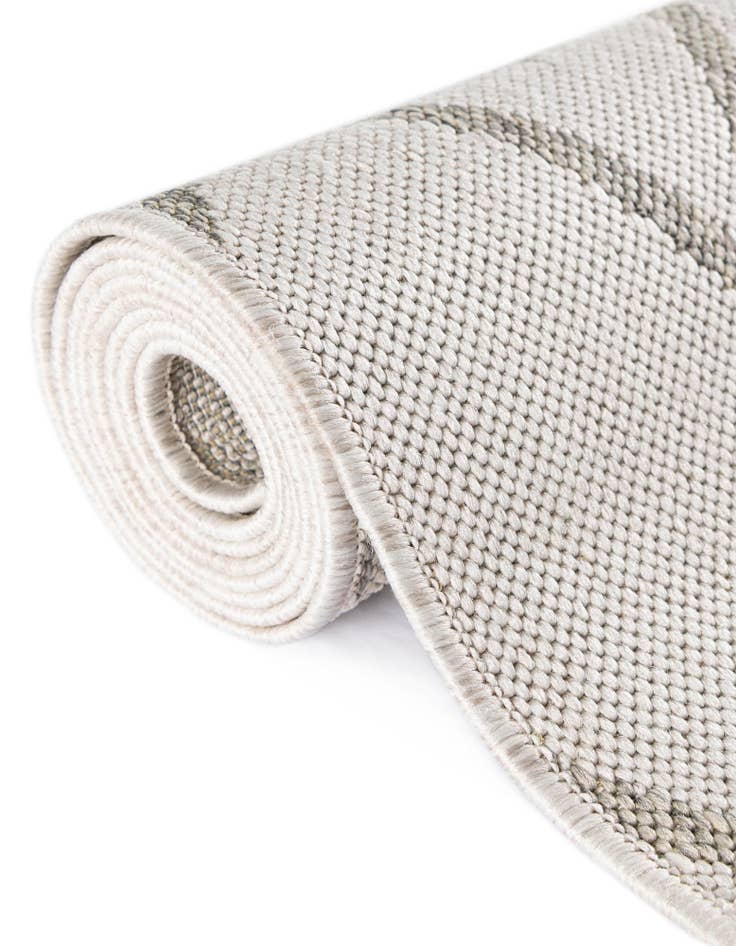 Detail image of 7' 10 x 7' 10  Washable Jill Zarin Indoor / Outdoor Square Rug