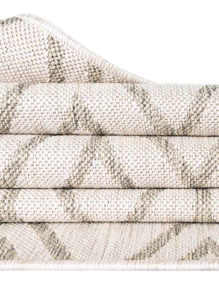 Detail image of 7' 10 x 7' 10  Washable Jill Zarin Indoor / Outdoor Square Rug