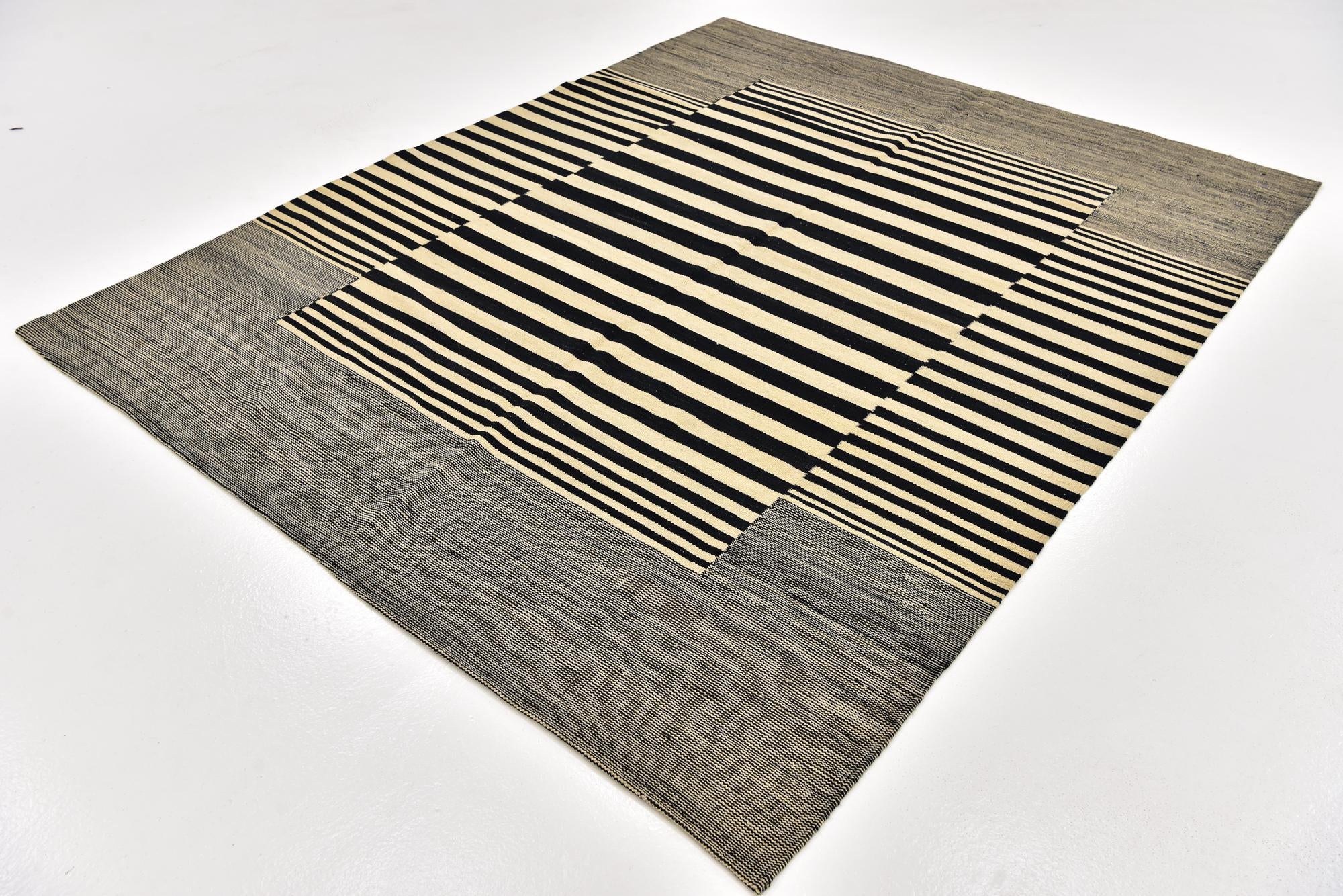 6' x 7' 8 Hand Woven Kilim Modern Wool Square Rug