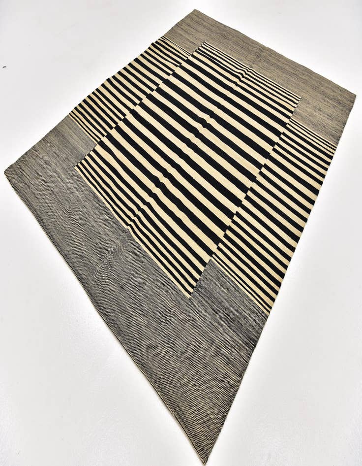 Detail image of 6' x 7' 8  Hand Woven Kilim Modern Wool Square Rug