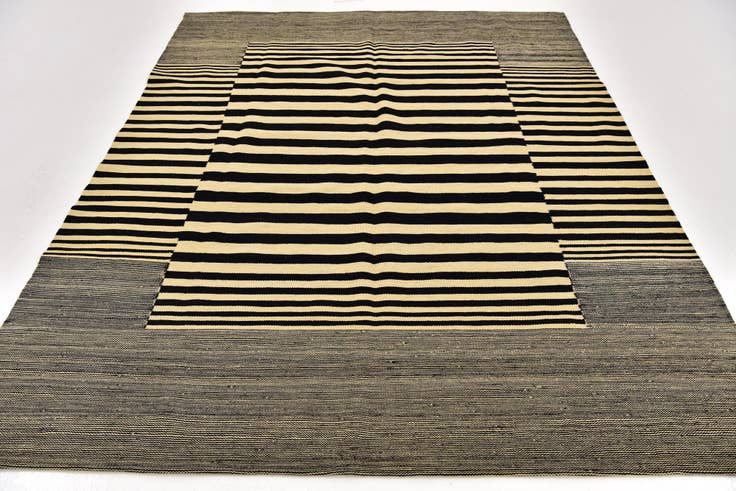 Detail image of 6' x 7' 7 Hand Woven Kilim Modern Wool Square Rug