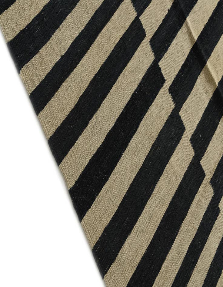 Detail image of 8' 9 x 9' 6 Hand Woven Kilim Modern Wool Square Rug