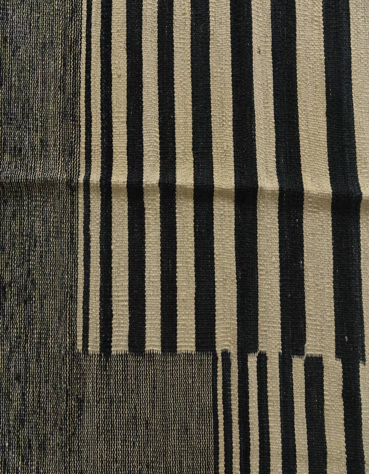 Detail image of 8' 9 x 9' 6  Hand Woven Kilim Modern Wool Square Rug