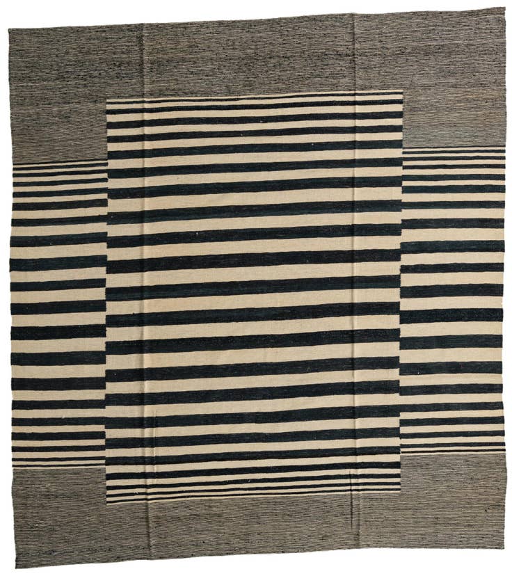 Detail image of 8' 9 x 9' 6 Hand Woven Kilim Modern Wool Square Rug