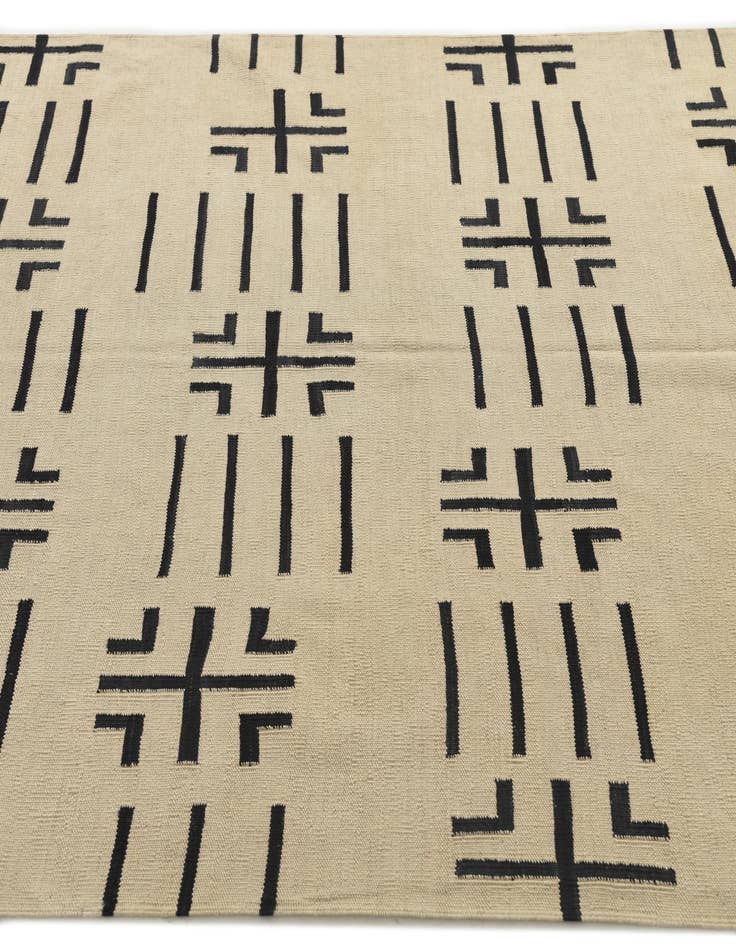 Detail image of 5' 4 x 6' 6  Hand Woven Kilim Modern Wool Square Rug