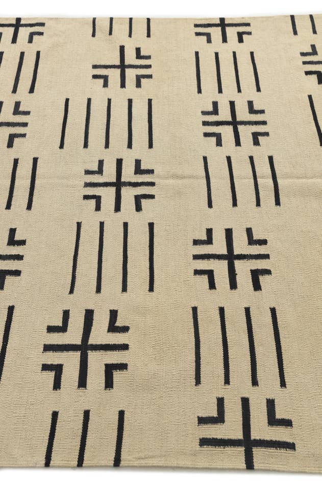 Detail image of 5' 4 x 6' 6 Hand Woven Kilim Modern Wool Square Rug