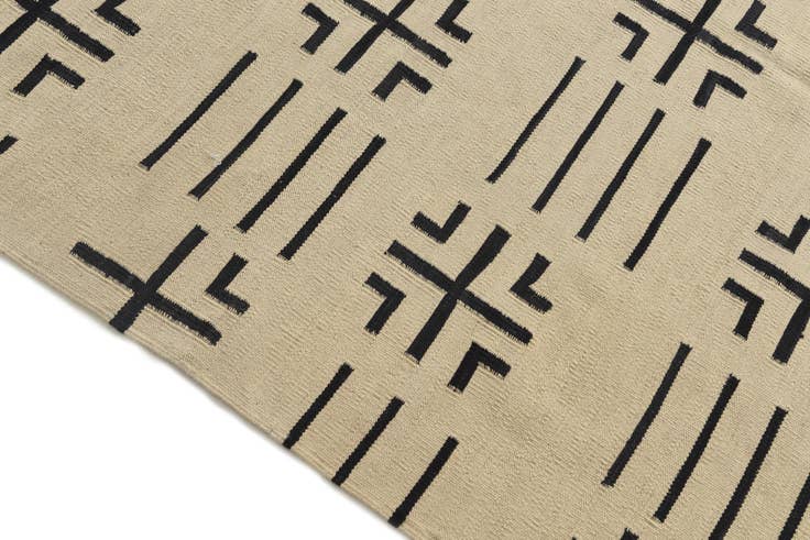 Detail image of 5' 4 x 6' 6 Hand Woven Kilim Modern Wool Square Rug