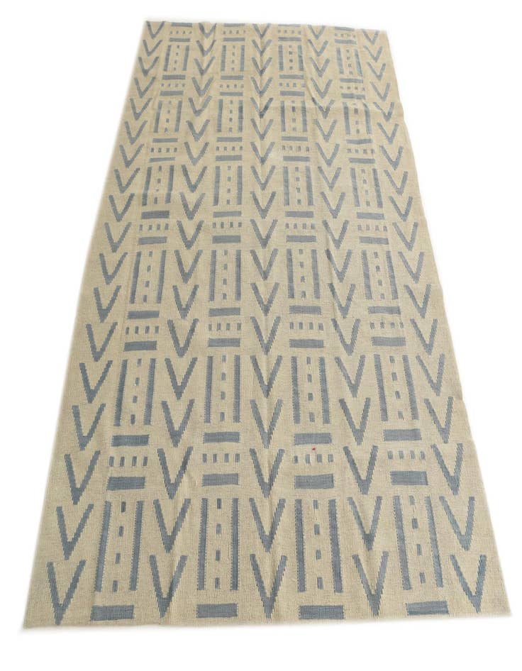 Detail image of 5' 3 x 6' 4  Hand Woven Kilim Modern Wool Square Rug