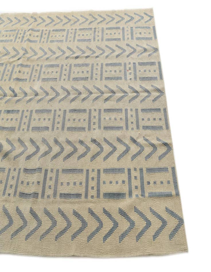 Detail image of 5' 3 x 6' 4  Hand Woven Kilim Modern Wool Square Rug