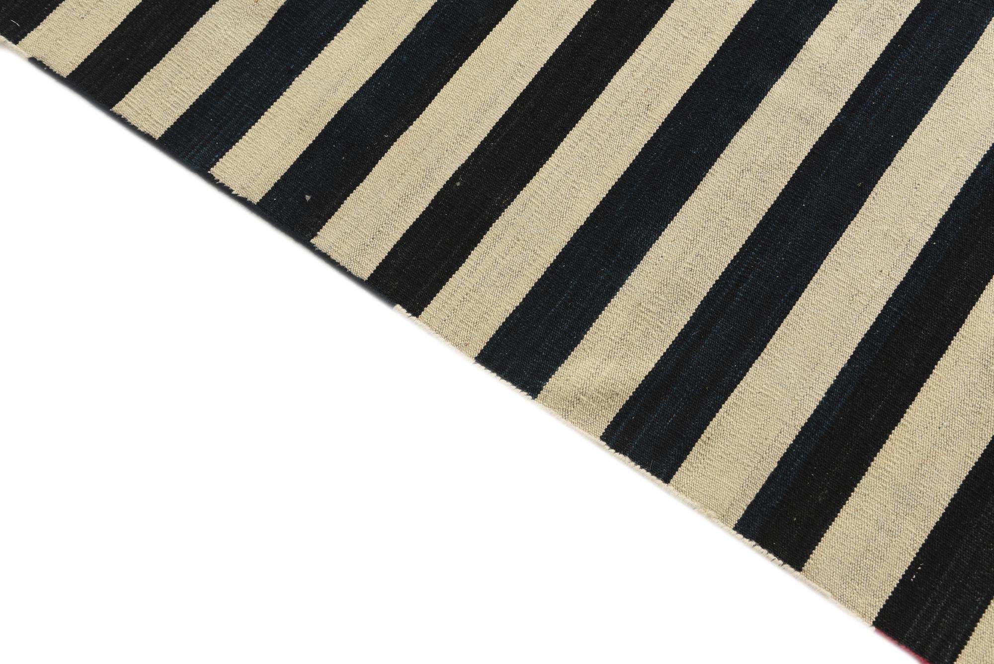 5' 2 x 5' 7 Hand Woven Kilim Modern Wool Square Rug