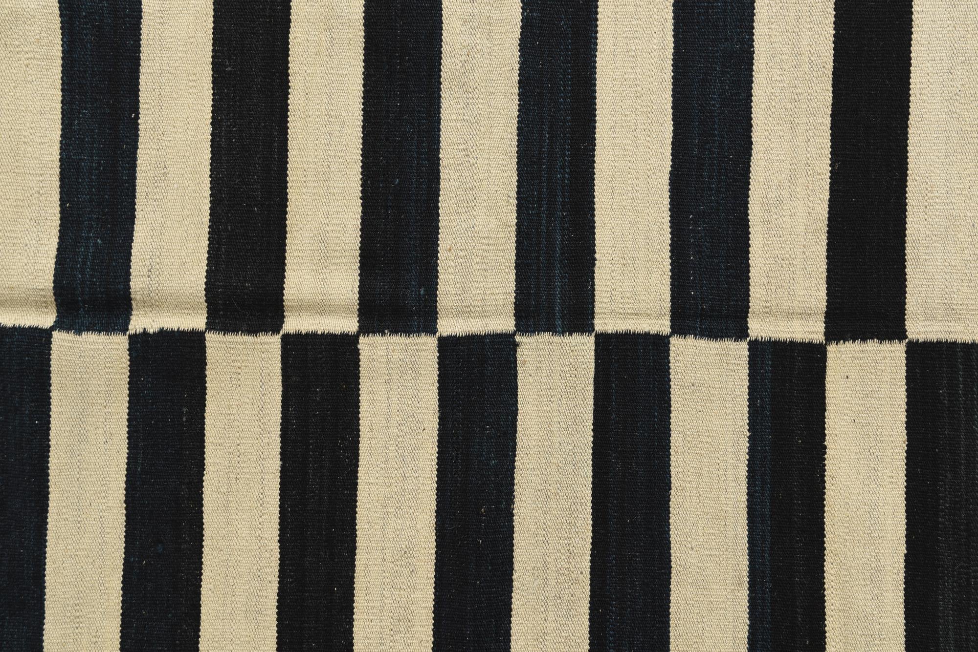 5' 2 x 5' 7 Hand Woven Kilim Modern Wool Square Rug