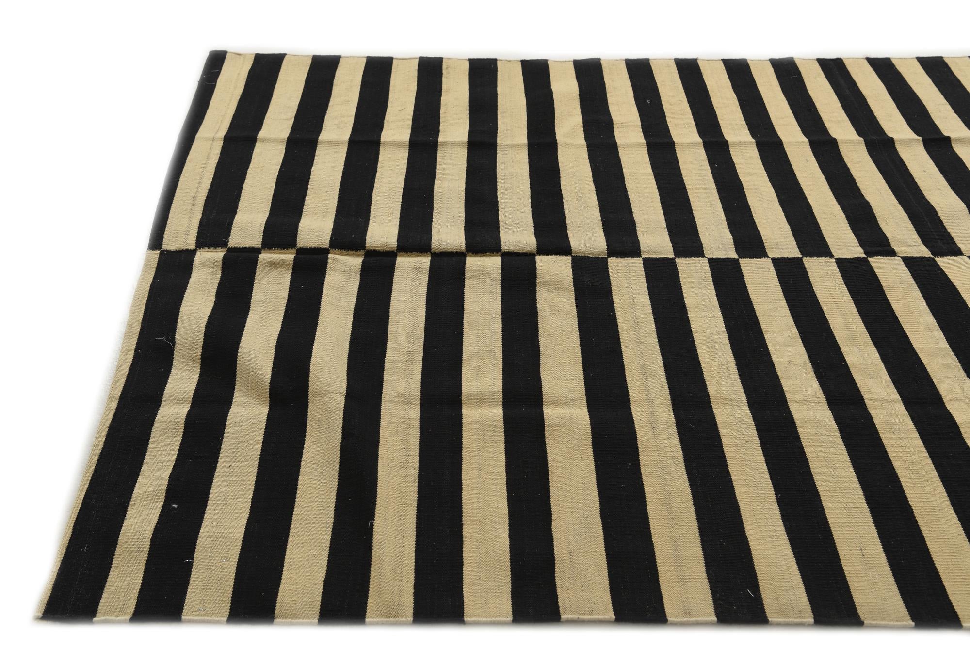 5' 4 x 6' 6 Hand Woven Kilim Modern Wool Square Rug