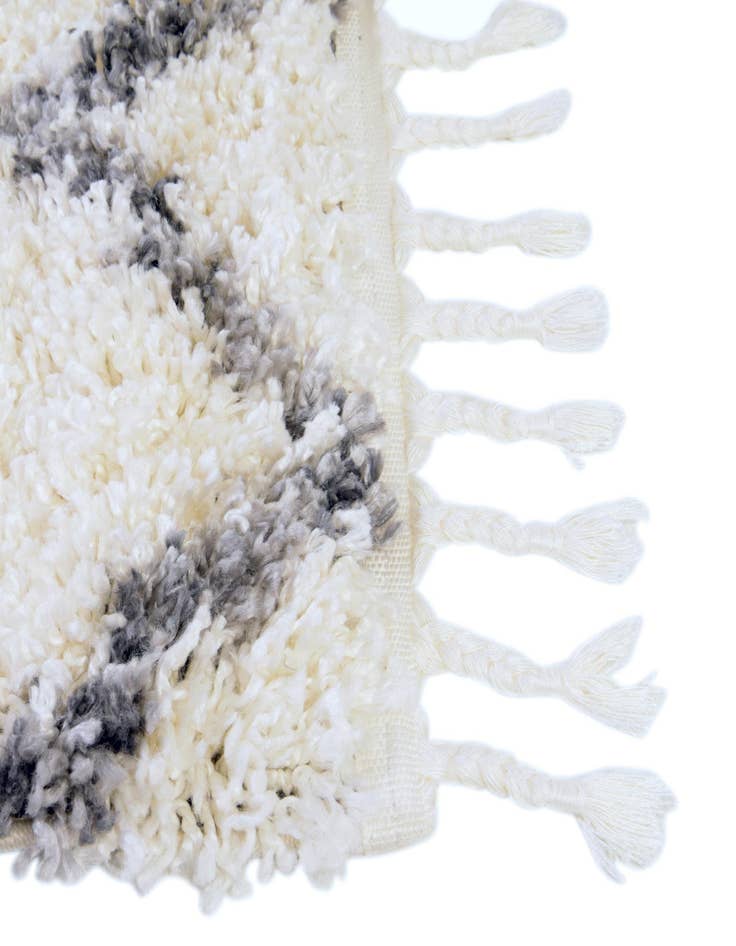 Detail image of 8' x 8' Lagom Shag Square Rug