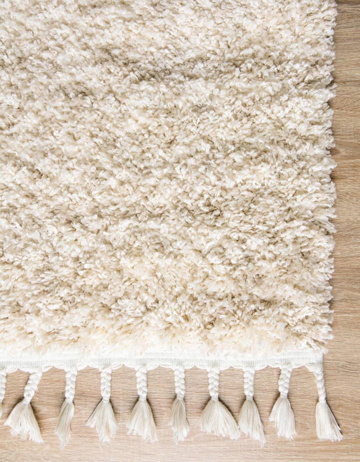 Detail image of 8' x 8' Lagom Shag Square Rug