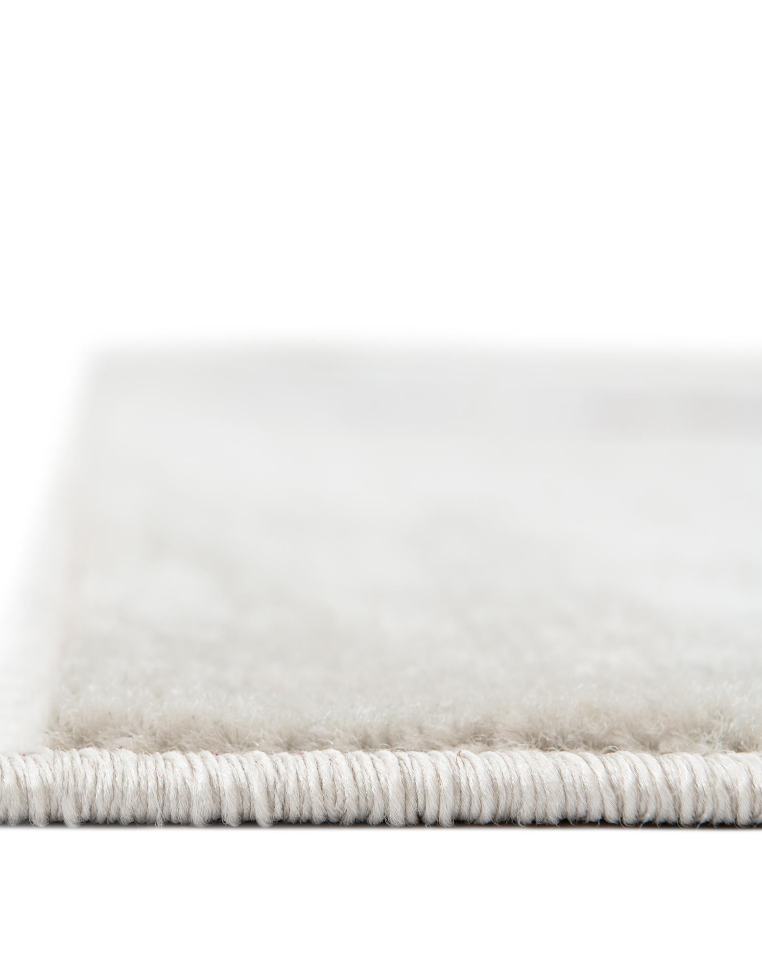 7' 10 x 7' 10 Laguna Square Rug