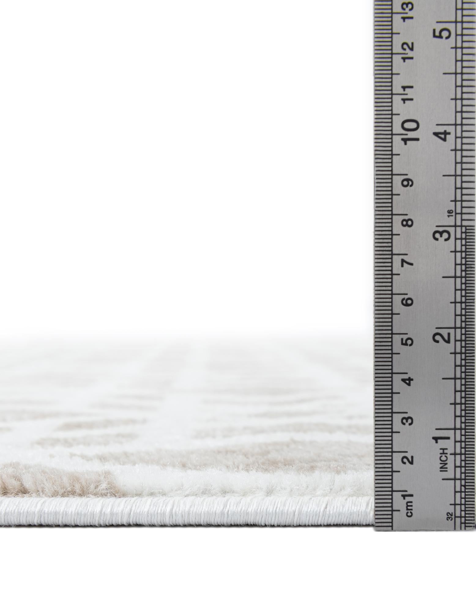 7' 10 x 7' 10 Laguna Square Rug