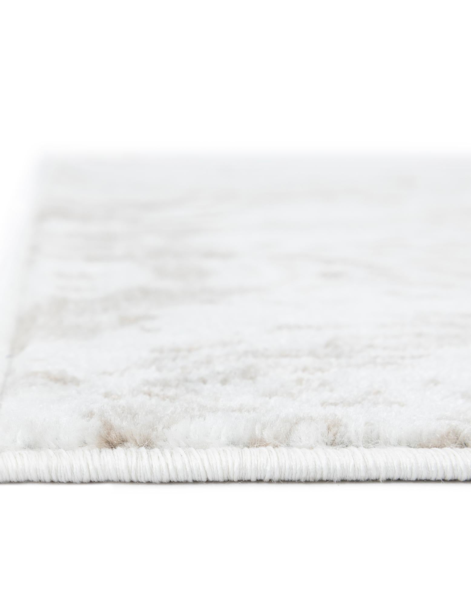 7' 10 x 7' 10 Laguna Square Rug