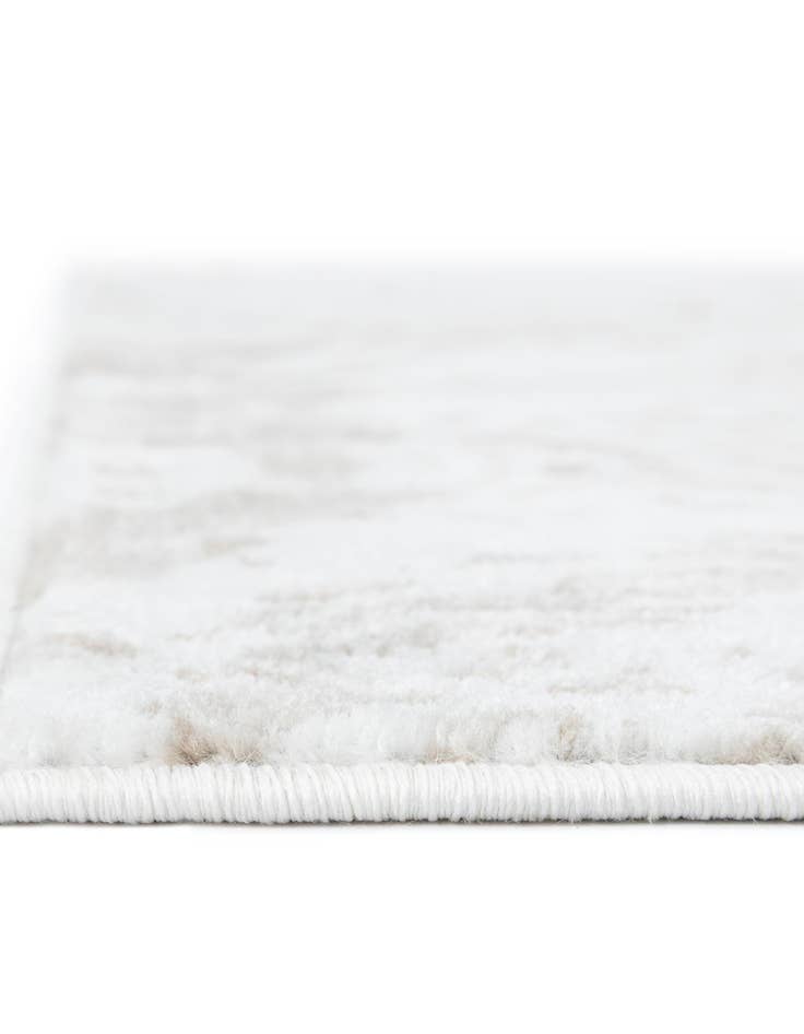 Detail image of 7' 10 x 7' 10 Laguna Square Rug