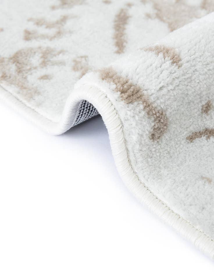 Detail image of 7' 10 x 7' 10 Laguna Square Rug