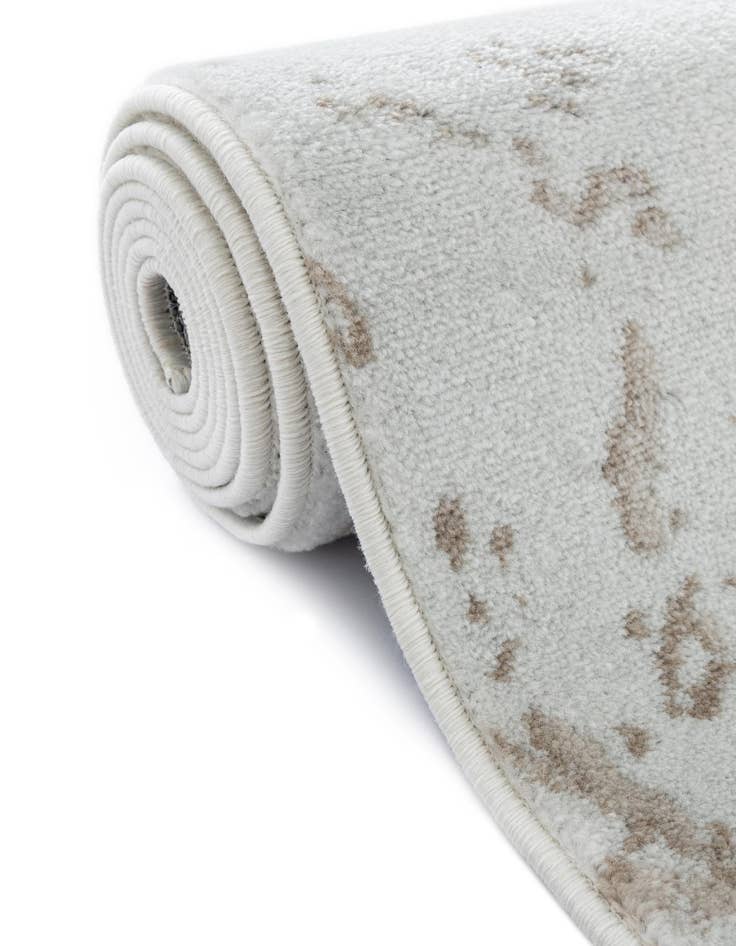 Detail image of 7' 10 x 7' 10 Laguna Square Rug