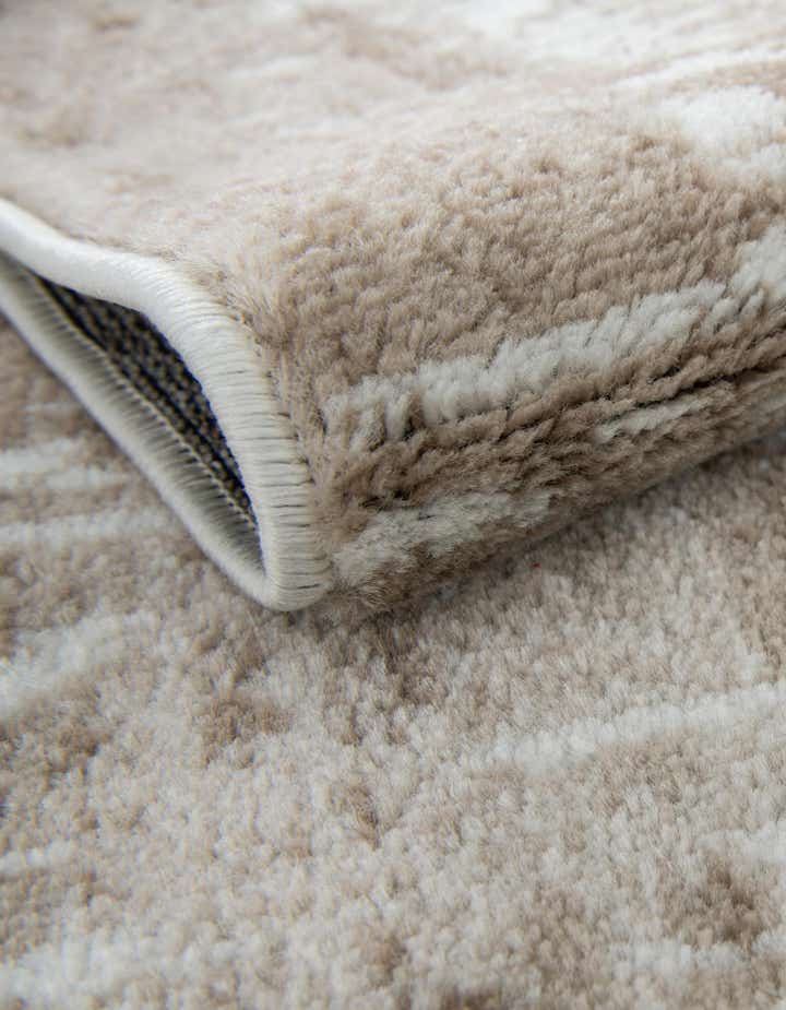 7' 10 x 7' 10 Laguna Square Rug