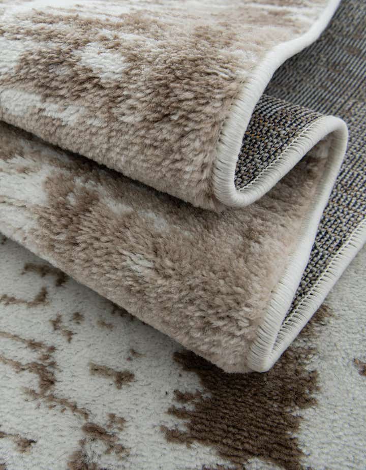 7' 10 x 7' 10 Laguna Square Rug