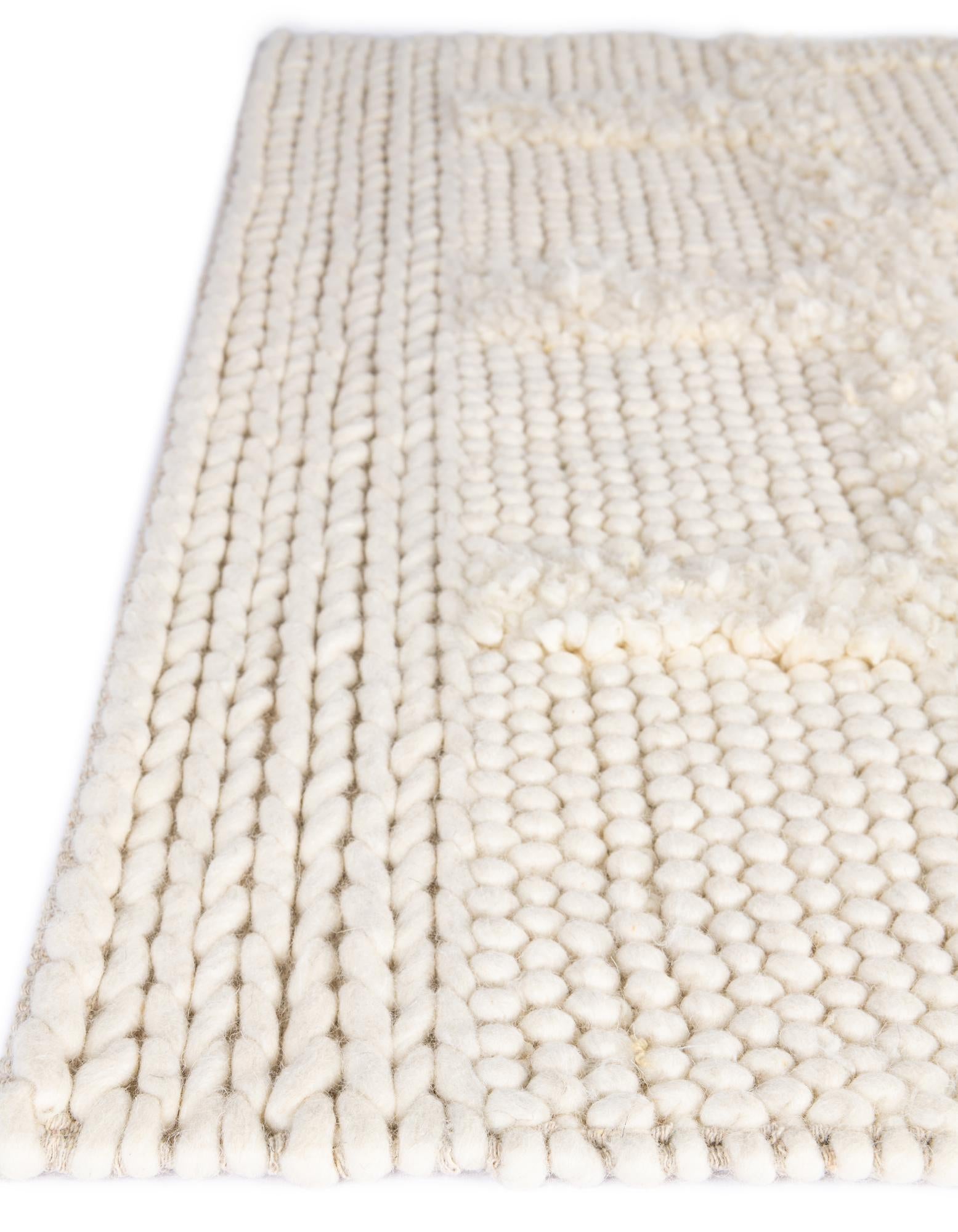 7' 10 x 7' 10 Hand Woven Lana New Zealand Wool Square Rug