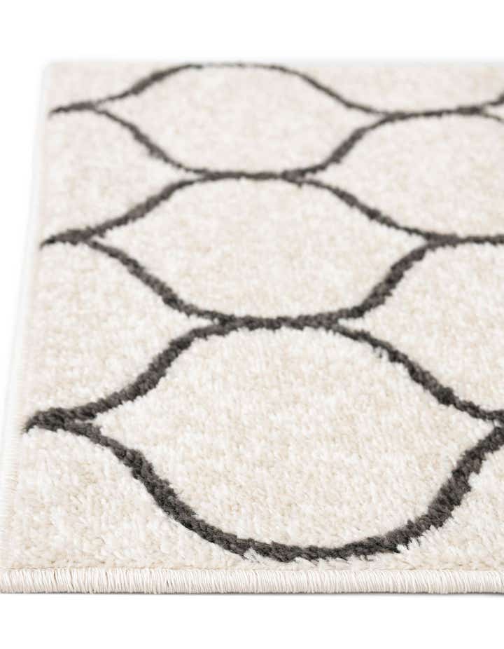 6' x 6' Lattice Frieze Square Rug