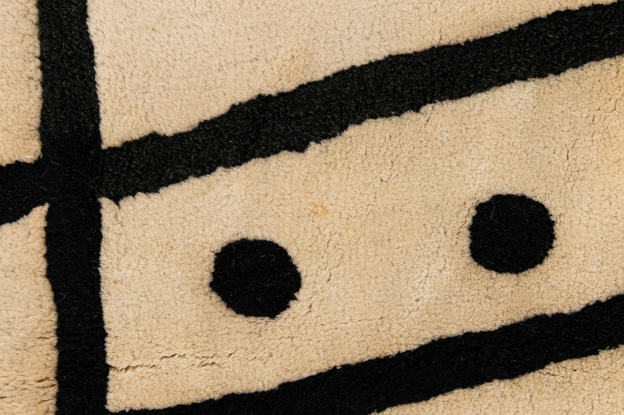 8' 2 x 8' 3 Luna Wool Square Rug