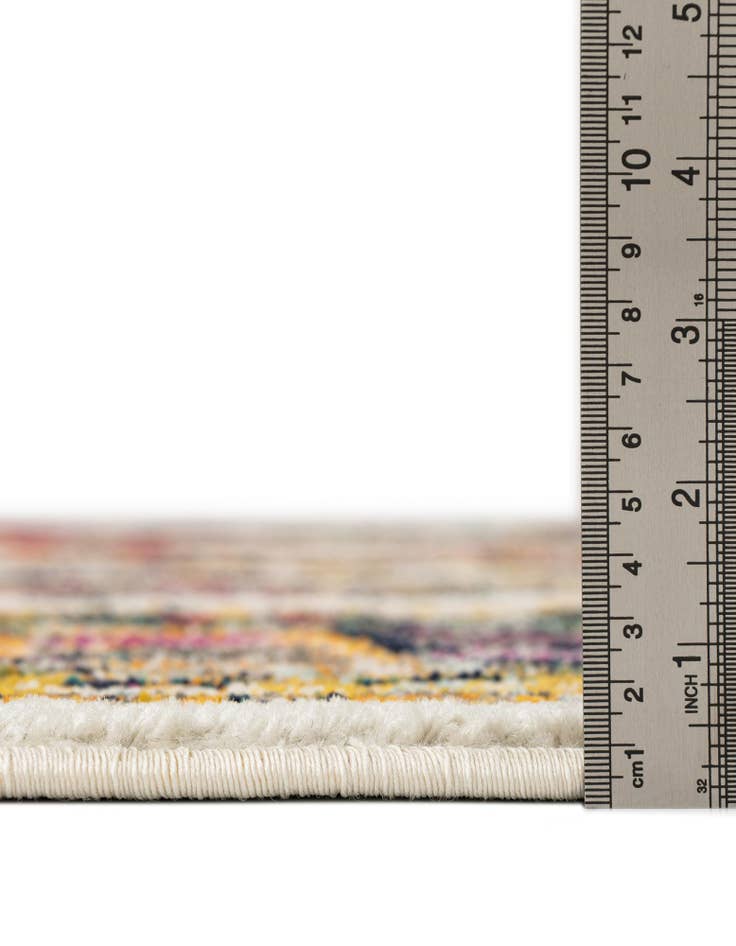 Detail image of 7' 10 x 7' 10 Madeline Square Rug