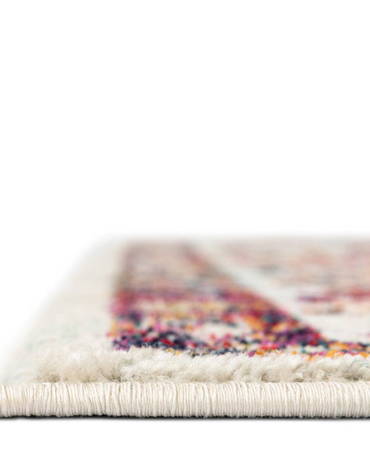 Detail image of 7' 10 x 7' 10 Madeline Square Rug