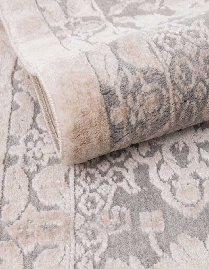 Detail image of 6' 7 x 6' 7 Modern Classical Square Rug