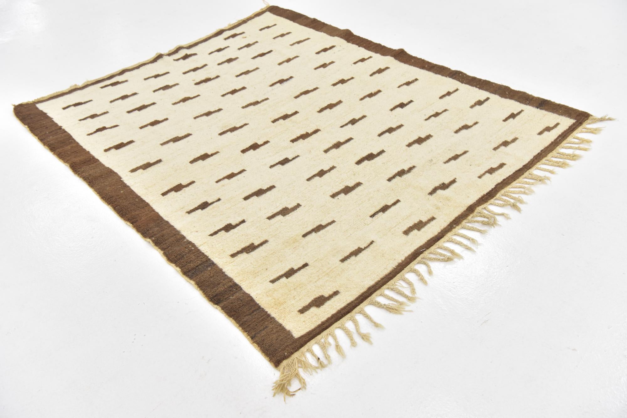 4' 9 x 5' 7 Hand Knotted Moroccan Wool Square Rug