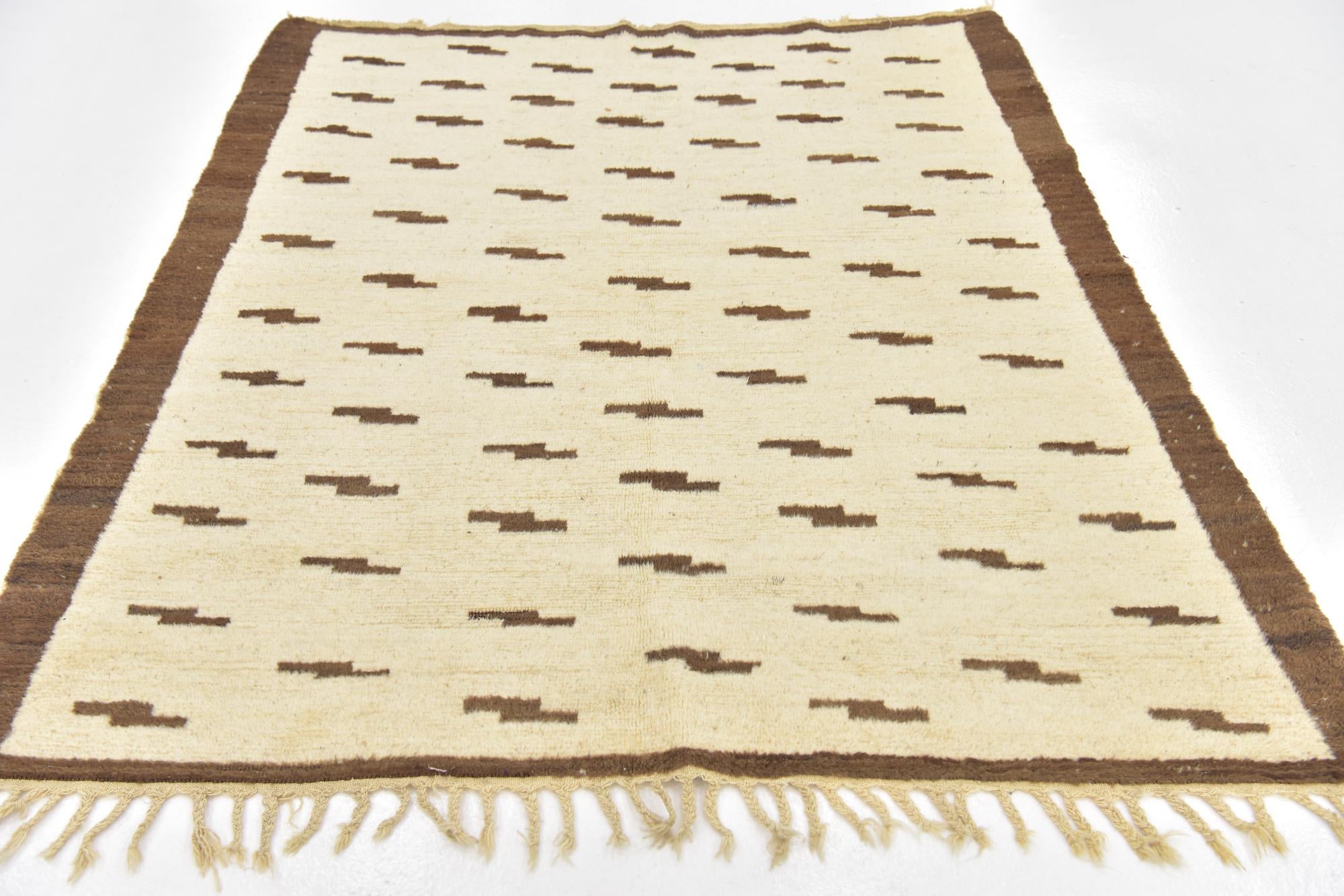 4' 9 x 5' 7 Hand Knotted Moroccan Wool Square Rug