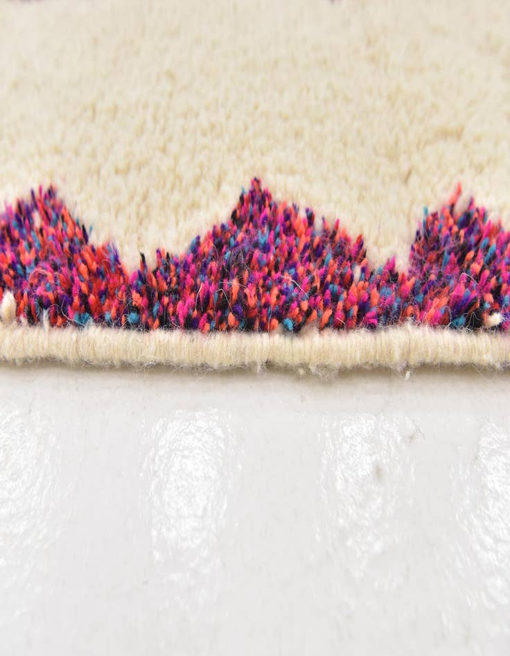 Detail image of 5' 7 x 6' 8  Hand Knotted Moroccan Wool Square Rug