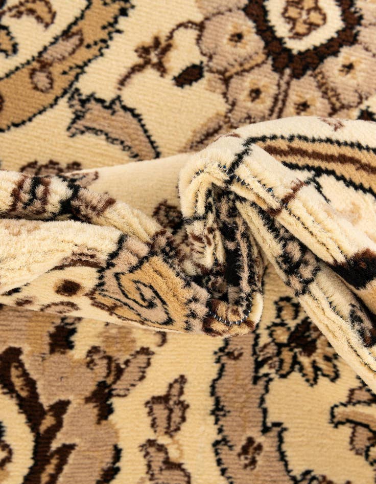 Detail image of 7' 10 x 7' 10 Neda Square Rug